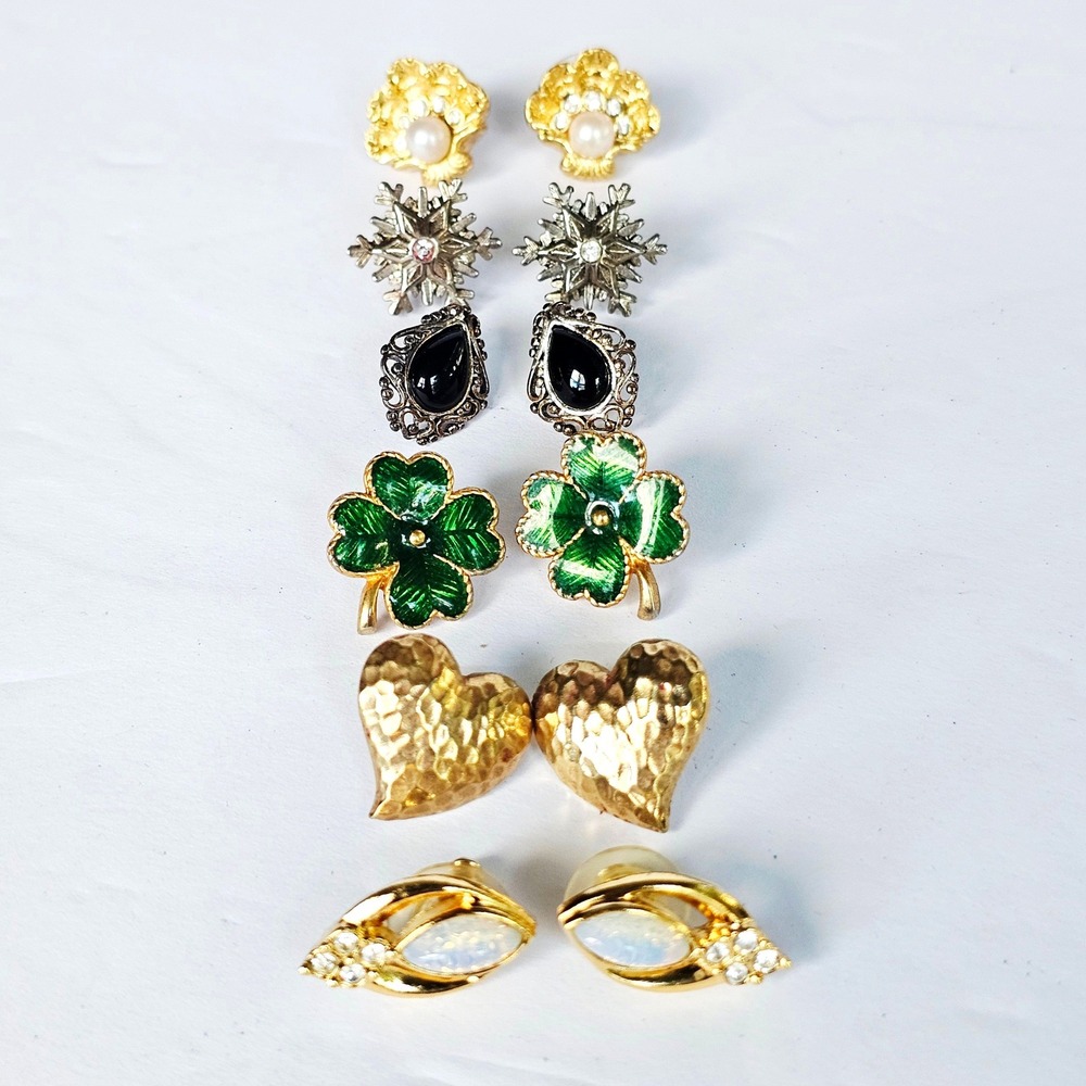 Vtg 90's Whimsical Stud Earring Lot 6 Pairs Shamrock Heart Snowflake Shell Retro